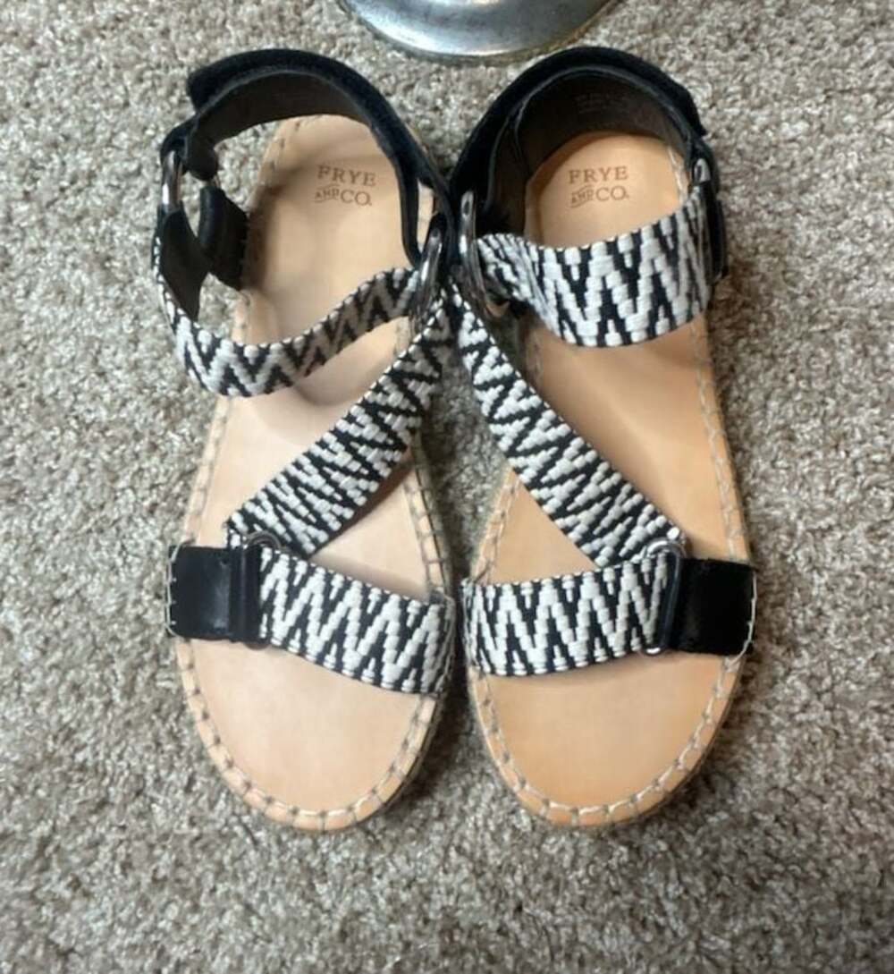 Frye and Co. Black and White Woven Espadrille Sandals Size 8M